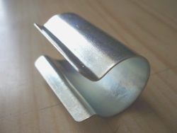 clips-acier-fixation